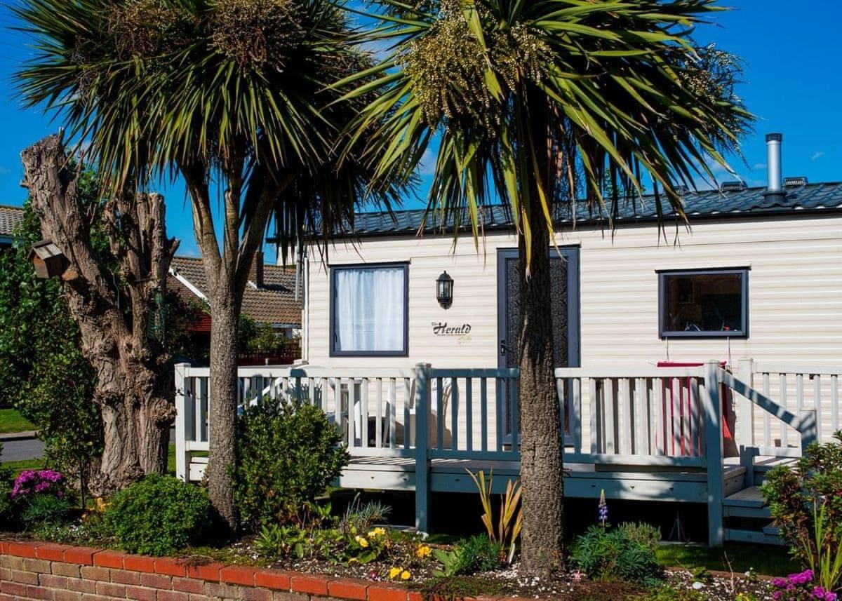 Eastern Beach Caravan Park Caister-on-Sea Exterior photo